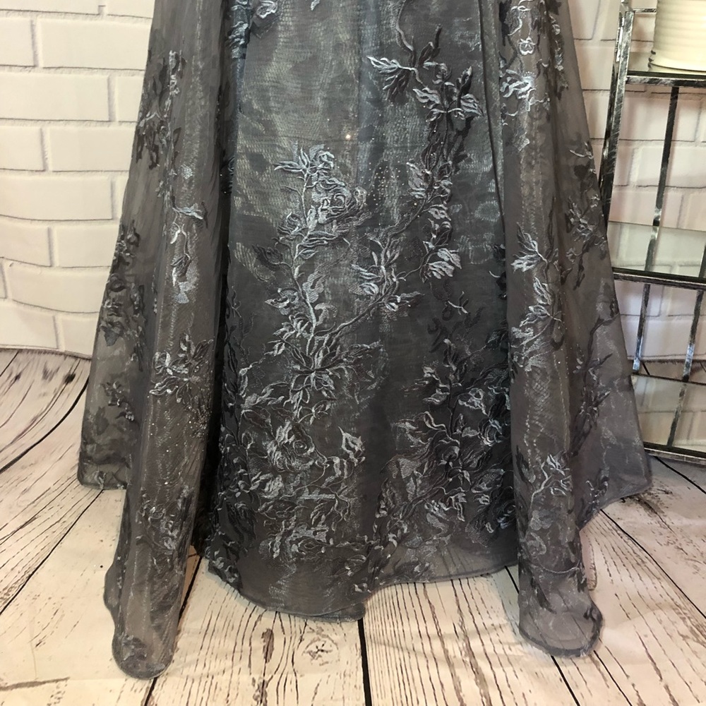 Aidan Mattox sleeveless fit and flare special occasion floral ball gown - Picture 5 of 6
